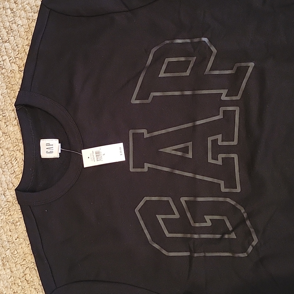 NWT Gap black sweater, size L